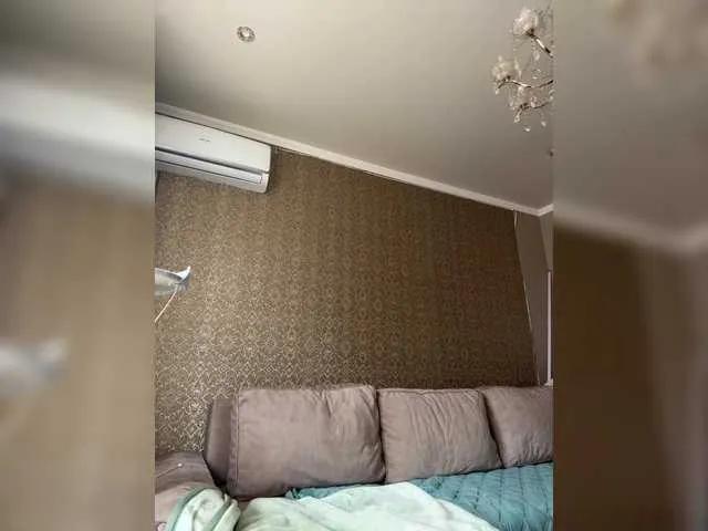 Offline Adel9 on BongaCams