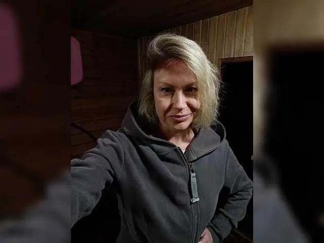 Offline Alenkahot on BongaCams