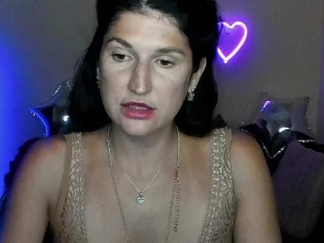 Freechat AliannaSoloKisses on BongaCams