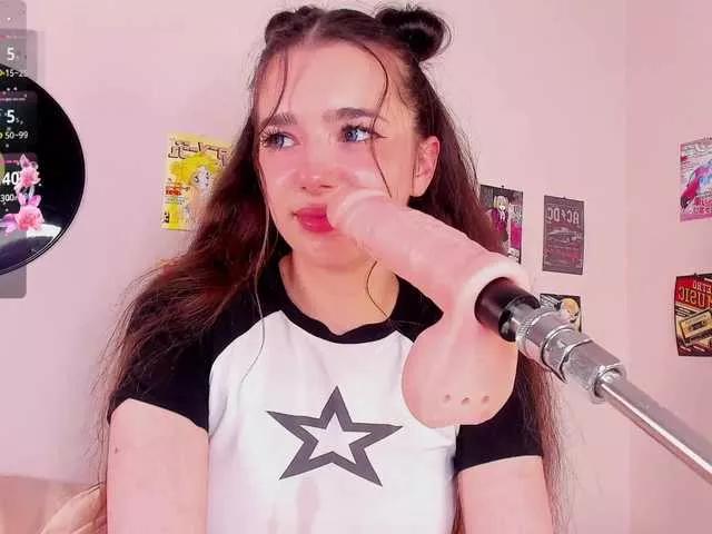 Offline Alicebonam on BongaCams