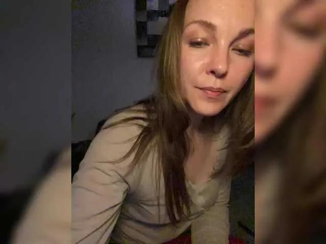 Offline Alisasqrl on BongaCams