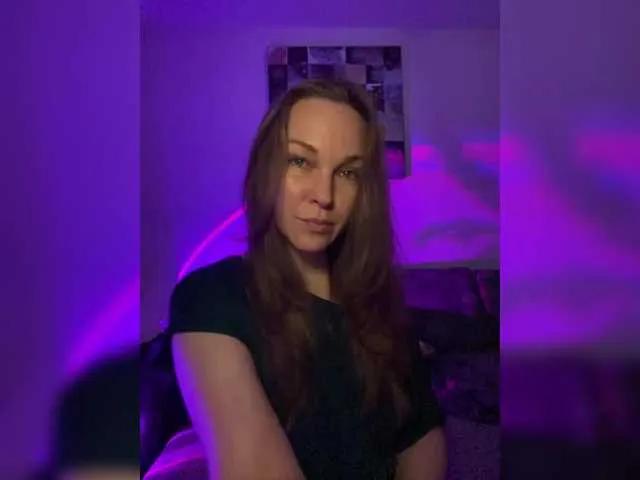 Offline Alisasqrl on BongaCams