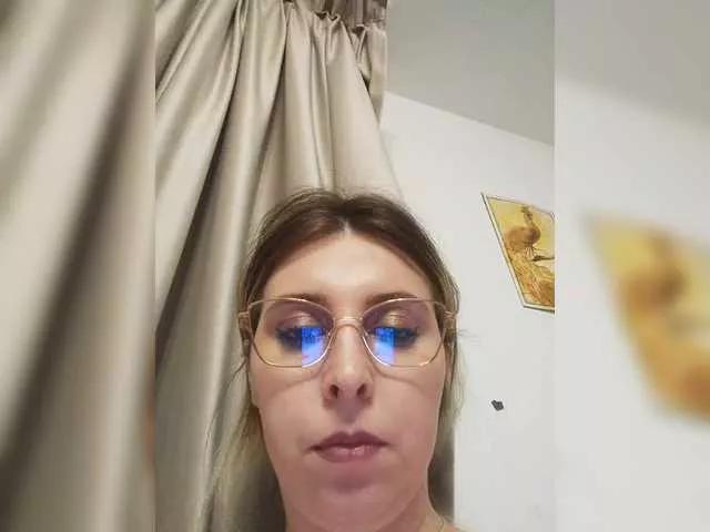 Offline alissonone on BongaCams