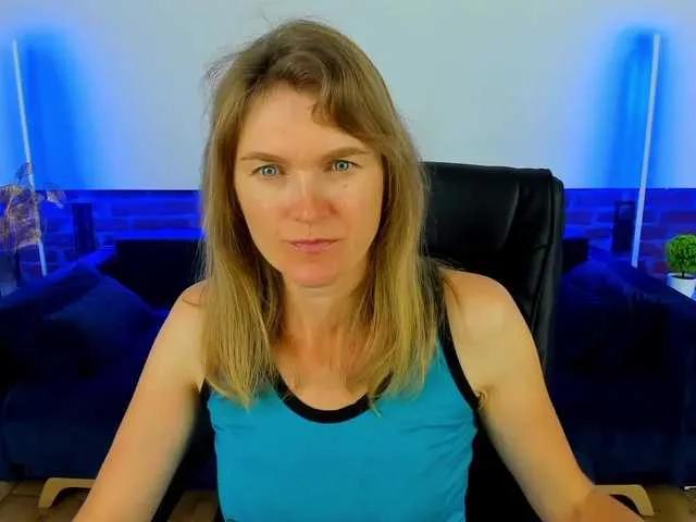 Offline Annabel-xxx on BongaCams