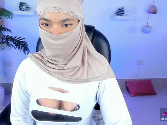 Freechat Aura-cuutee on BongaCams