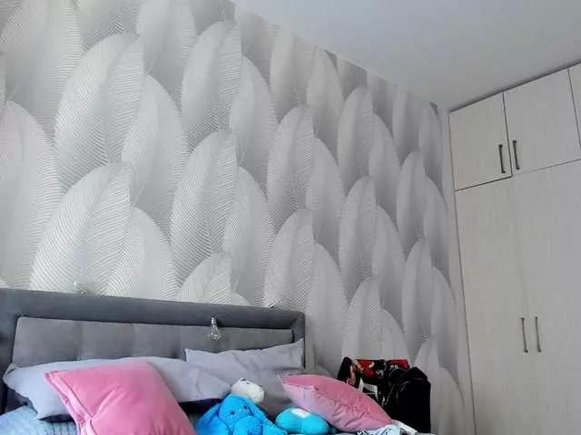 Offline Bambiiiii on BongaCams