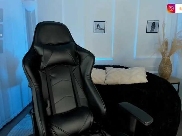 Freechat BellaRossi on BongaCams