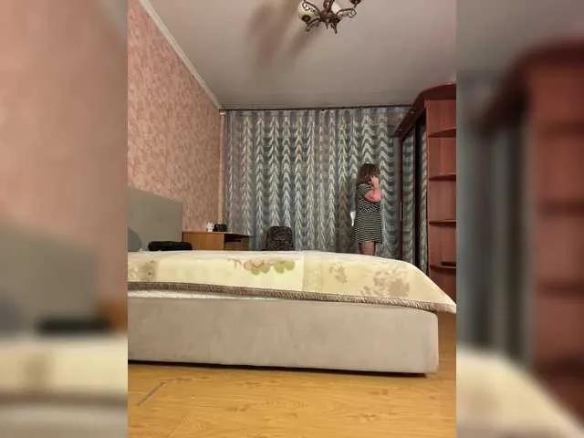 Offline Blestyavka5 on BongaCams