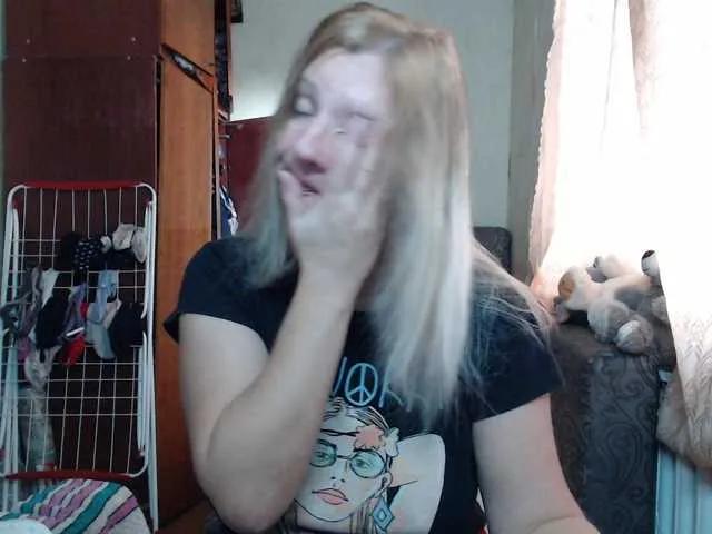 Offline BustyBlondy on BongaCams