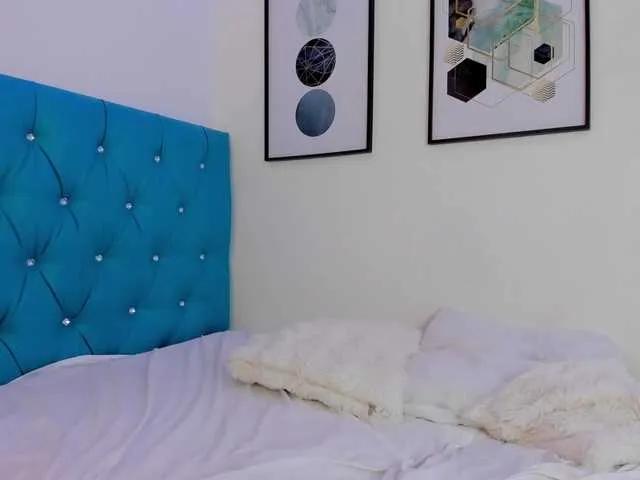 Offline candyluna on BongaCams