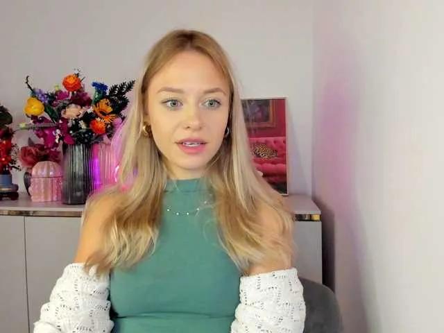 BongaCams CindyGlam is Freechat CindyGlam — I'm ready to dive into the ultimate kinky action. Do you have a special fetish? Reveal it to me, so we can go wild. I'm open to experiments, it's always great to try something new. I like to tease and seduce. I love seeing what effect I have on men....