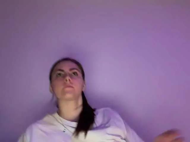 Freechat claireheart on BongaCams