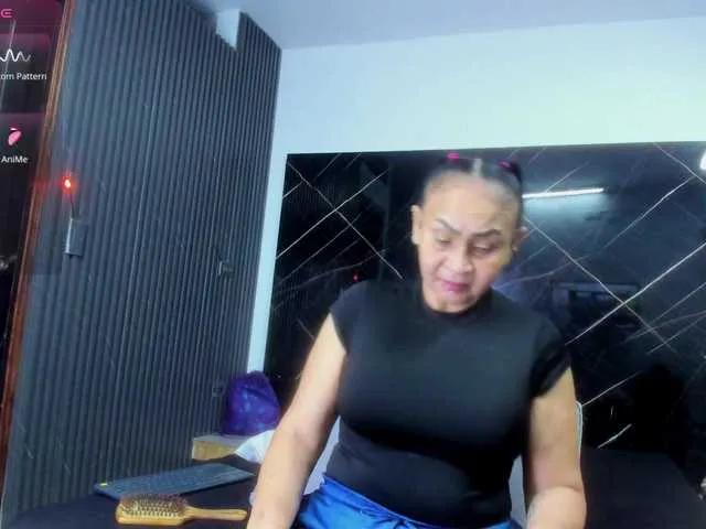 Freechat cloeerabbyt on BongaCams