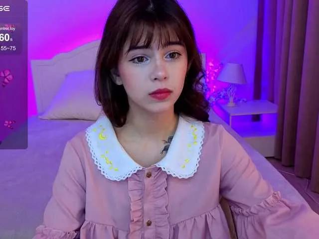 Offline CoralineJones on BongaCams