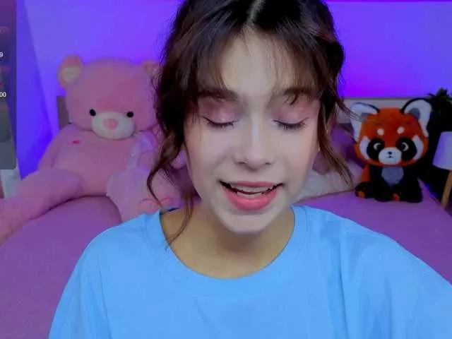 Offline CoralineJones on BongaCams