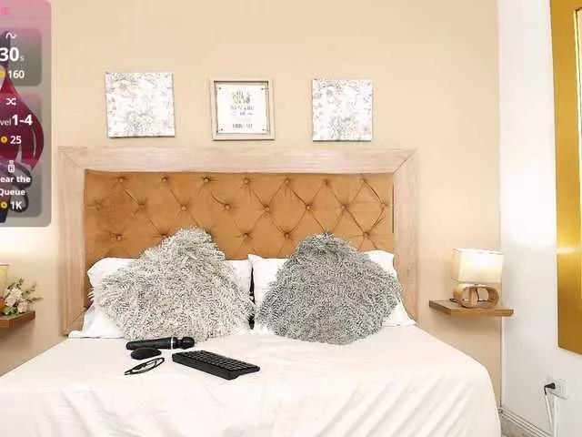 Freechat CristalLorents on BongaCams