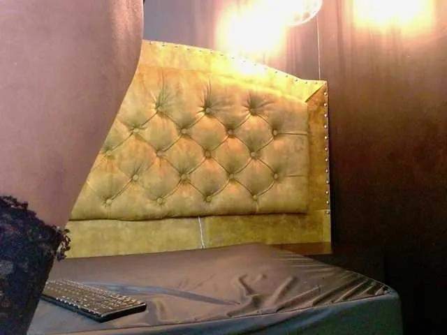 Offline CrystalBrooke3x on BongaCams