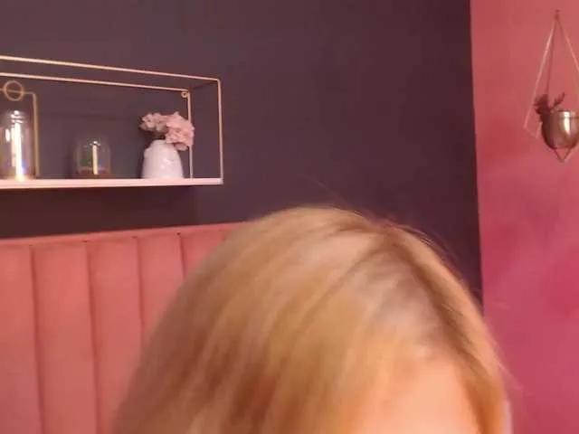 BongaCams CrystalWoods94 is Freechat CrystalWoods94 — I can be the most tender and sweet girl, the one who envelops you with her softness and charm. Or I can show you my most perverse and daring side, where passion has no limits. What facet do you dare to explore with me today?