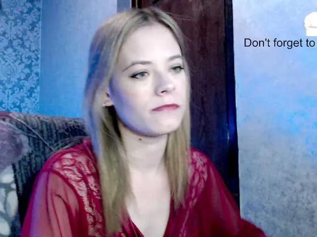 Offline DanaXSmile on BongaCams