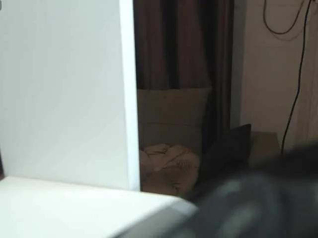 Offline DebbieLu on BongaCams