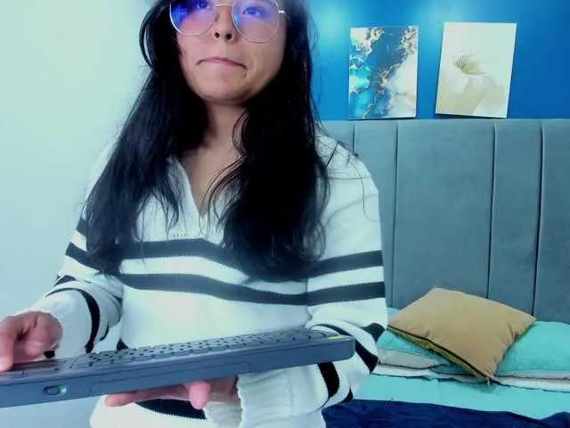 Offline DollyWood- on BongaCams