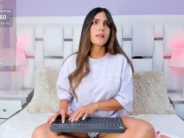 Offline ElizHarper on BongaCams