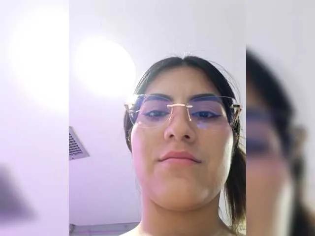 BongaCams ElizHarper is Freechat ElizHarper — I love rude and naughty guys who like to watch me touch myself and make me ask for more. Don't limit yourself honey, you'll turn my pussy on.