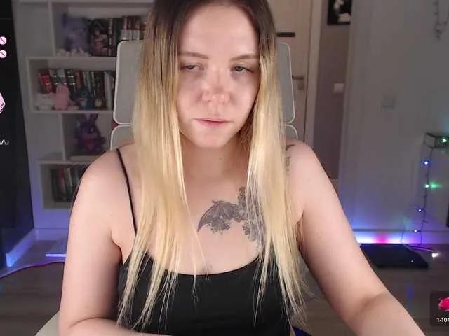 Offline EmmaBryan on BongaCams