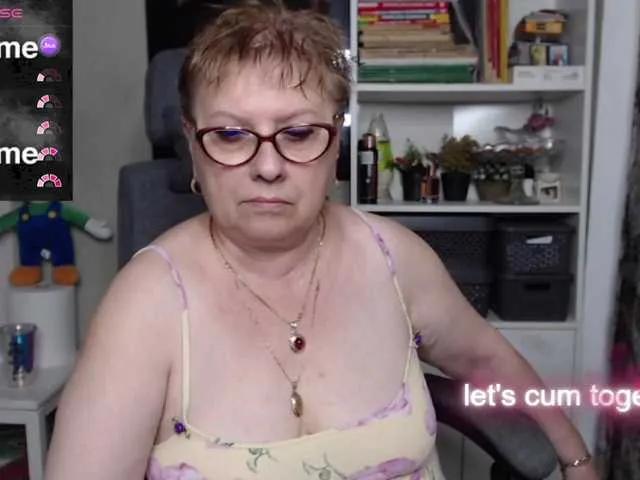 Freechat flamepussy on BongaCams