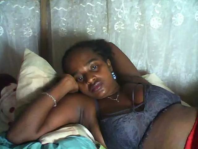 Offline Flania on BongaCams