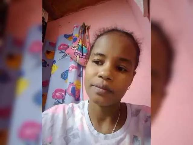 Offline flaviahh on BongaCams