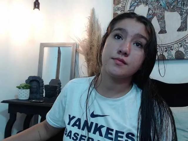 Freechat GagingZhara on BongaCams