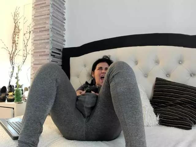 Offline girasol-walto on BongaCams