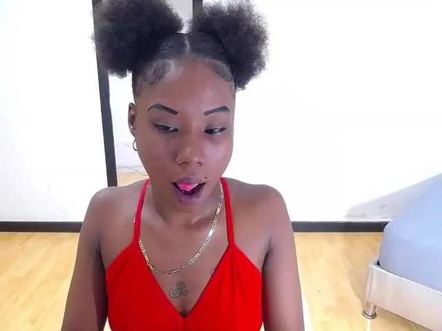 Freechat goldenn-ass on BongaCams