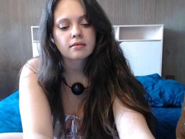 Offline Gummy7bears on BongaCams