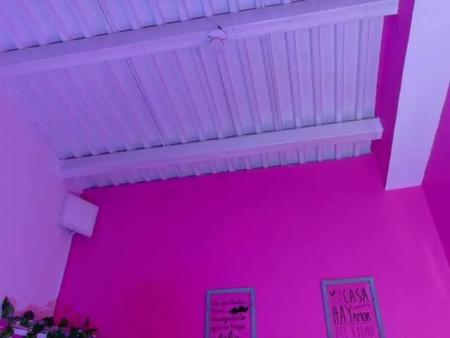 hollyvega on BongaCams 