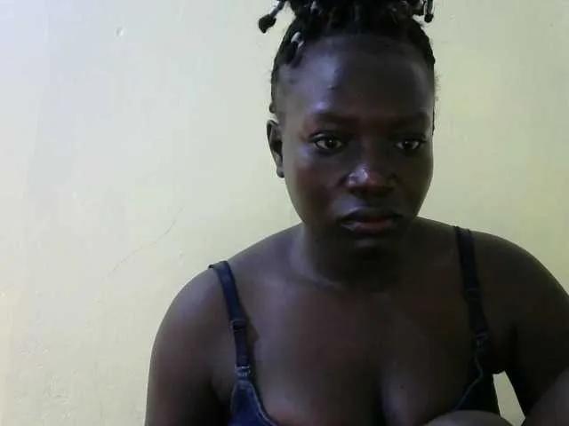 Hornybee2 on BongaCams