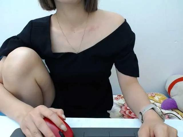 Offline HotQueen93 on BongaCams