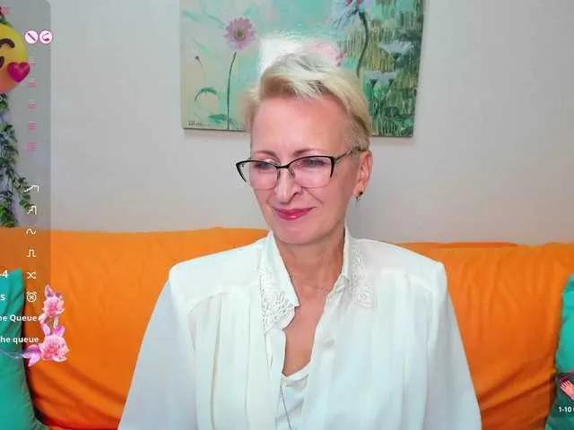 Offline iamyourdream89 on BongaCams