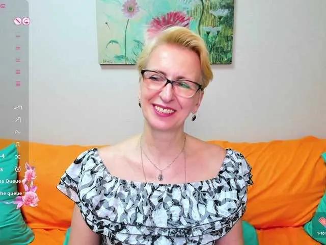 Offline iamyourdream89 on BongaCams