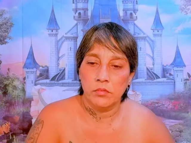 Offline indianroxy on BongaCams