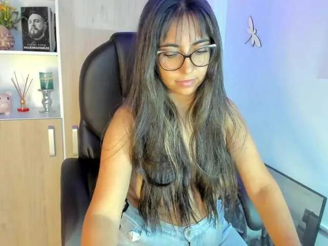 Offline Isabella221 on BongaCams