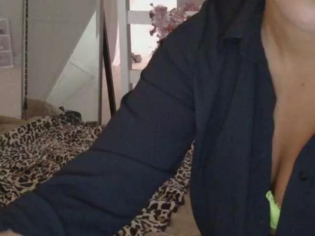 Offline jaslenelovely69 on BongaCams