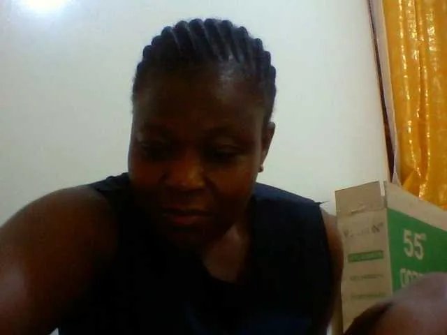 JojoBear on BongaCams 