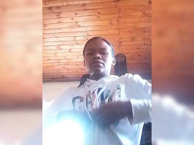 Offline Kamiel on BongaCams