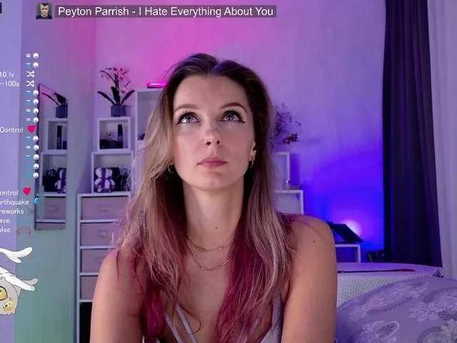 Offline Karamelsw on BongaCams