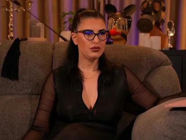 Offline KellyKent on BongaCams