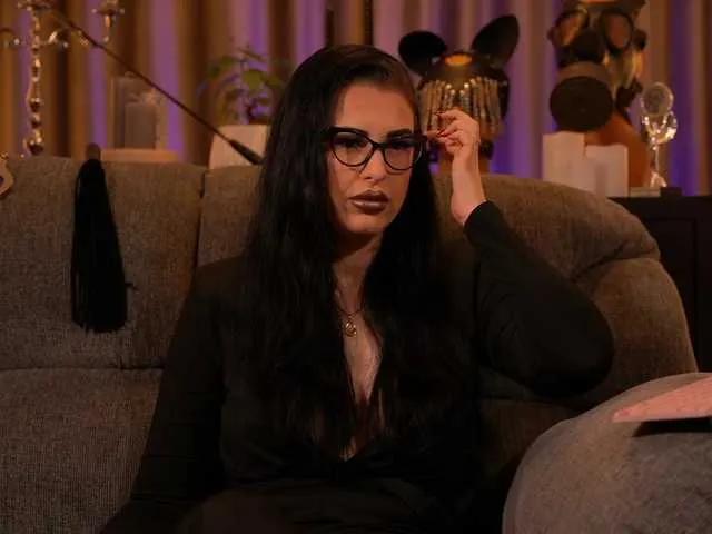 Offline KellyKent on BongaCams