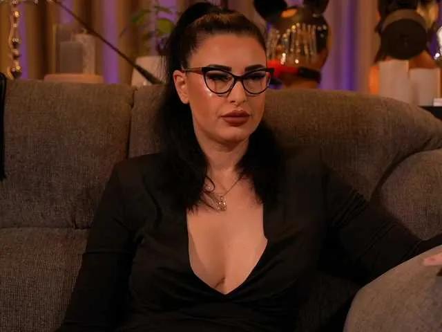 Offline KellyKent on BongaCams