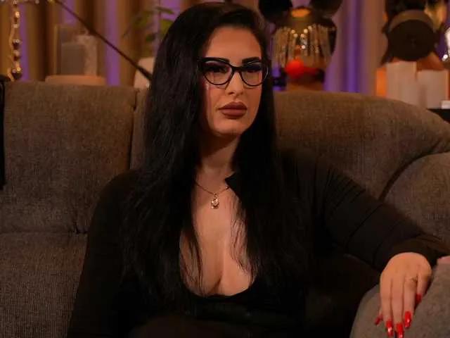 BongaCams KellyKent is Freechat KellyKent — I adore those who come to me with open minds and honest hearts, ready to explore their desires. Respectful interactions are what I treasure most. Whether it's through a playful exchange or a deep dive into your darkest desires, our connection is the...